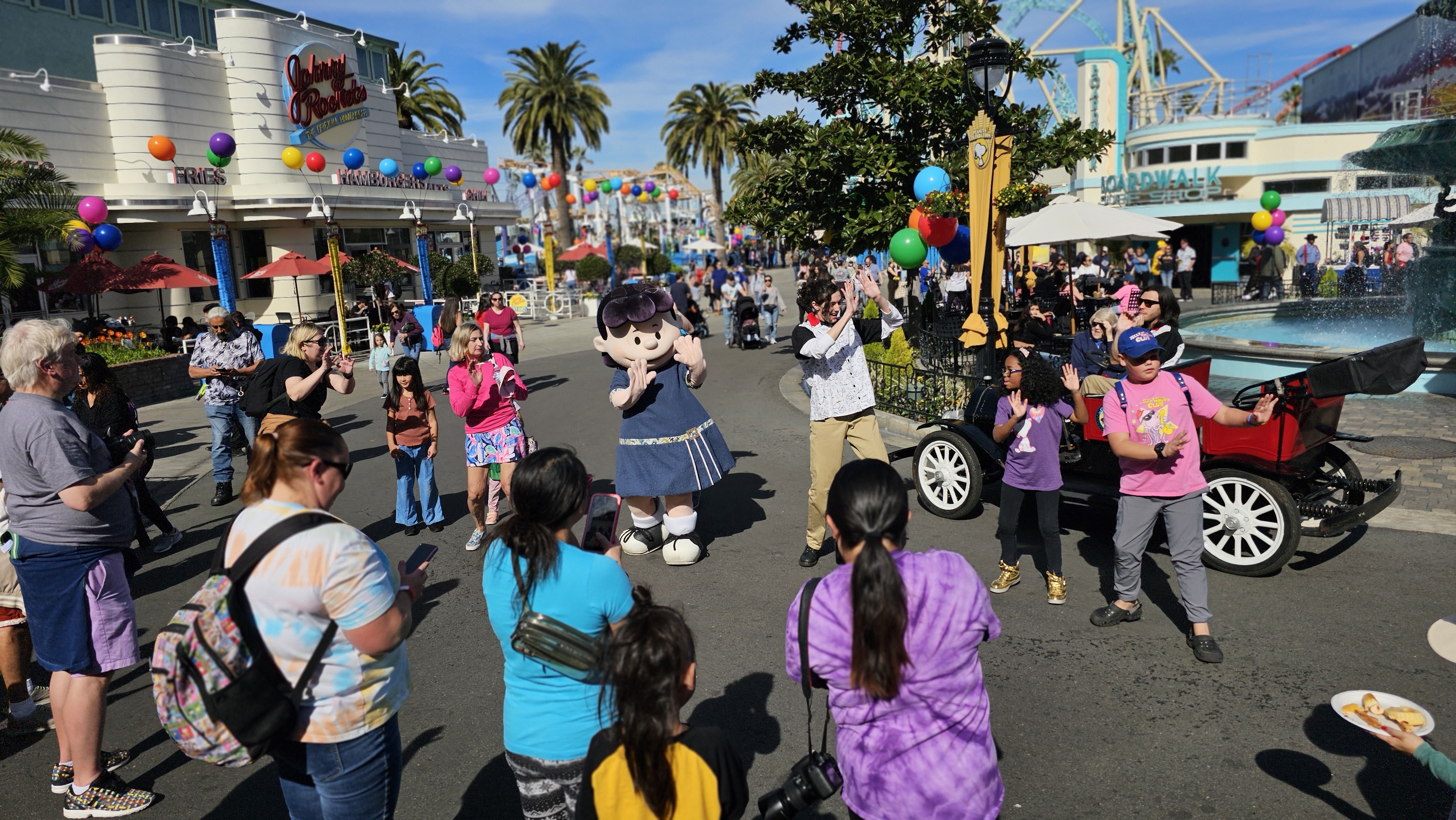 Peanuts on the Go Cavalcade